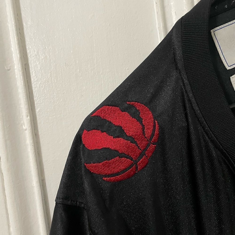 Toronto Raptors football mesh jersey - Picture 9 of 10